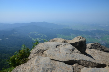 女体山の山頂（標高877m）