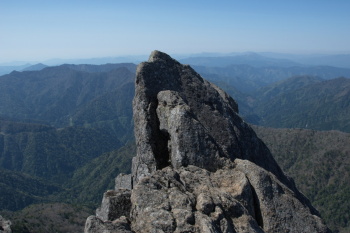 南尖峰(標高1982m)
