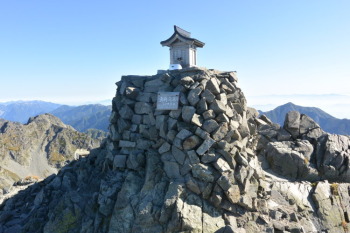 奥穂高岳の山頂（標高3190m）
