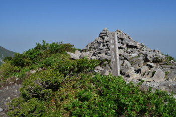 三鈷峰の山頂（標高1516m）