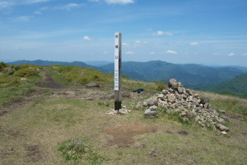 岩樋山の山頂（標高1271m）