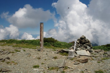 笹ヶ峰の山頂（標高1859.5m）