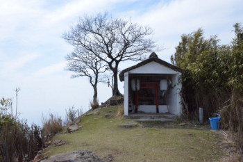 弥山の山頂（標高506m）
