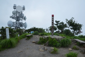 鶴見岳の山頂（標高1374.5m）